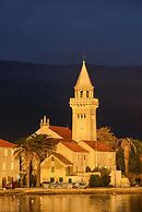 VIU2 Castle