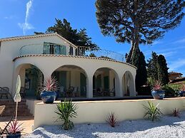 Maison d'Orange - La Pinede