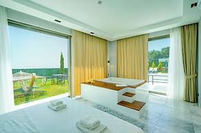 Pluto-1 PLANET LUXURY VILLAS