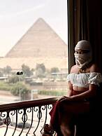 Unique pyramids view inn