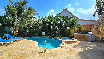 Amazing 1-bedroom Apartment 3 km From Eagle Beach