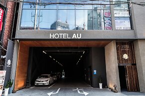 HOTEL AU
