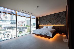 HOTEL AU