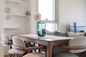 Cozy 2BD Work in Style Dubai Hills