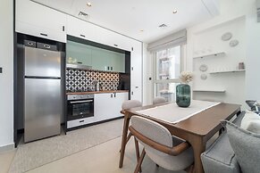 Cozy 2BD Work in Style Dubai Hills