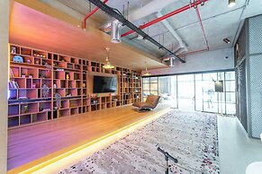 Cozy 2BD Work in Style Dubai Hills
