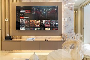 Chic 2BR Urban Escape in Aykon City
