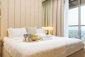 Chic 2BR Urban Escape in Aykon City
