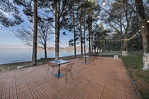 Comuna Sevan beach Glampings