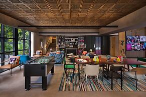 Moxy Mumbai Andheri West