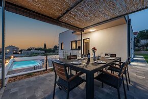 Villa Pava