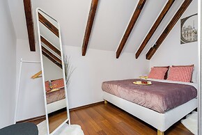 Lumina 2-level charming apart