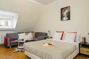 Lumina 2-level charming apart