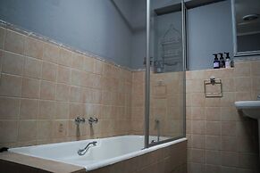 Aqua Guest House