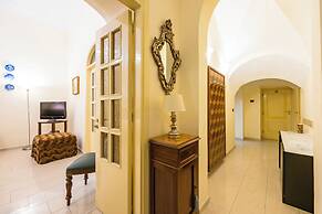 Homely City Apartment by Wonderful Italy