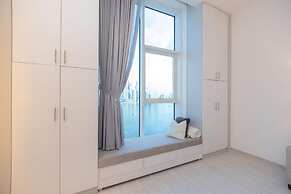Sophisticated 1BR Palm Apt w Beach Access