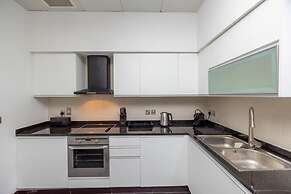 Sophisticated 1BR Palm Apt w Beach Access