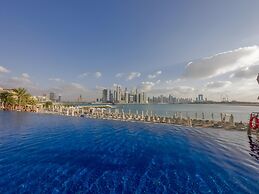 Sophisticated 1BR Palm Apt w Beach Access
