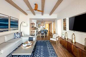 Oceanview Residence With World Class Amenities