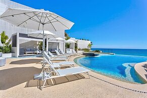 Oceanview Residence With World Class Amenities