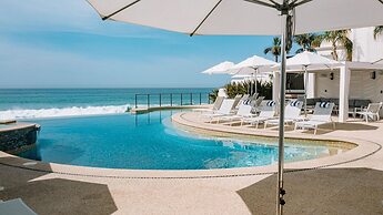 Oceanview 2BD Residence With a Spacious Terrace