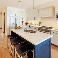 Oceanfront Spacious 3bd Residence