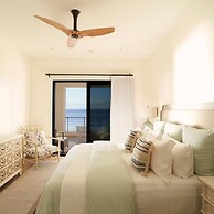 Oceanfront Spacious 3bd Residence