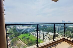 Good Designed And Restful Studio Sky House Bsd Apartment