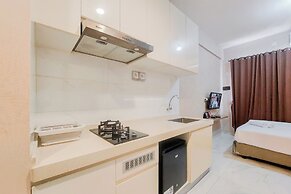 Good Designed And Restful Studio Sky House Bsd Apartment