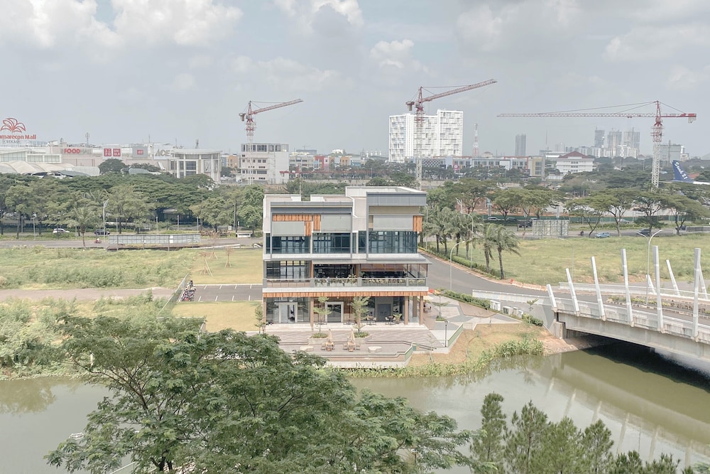 Good Place Studio Springlake Summarecon Bekasi Apartment