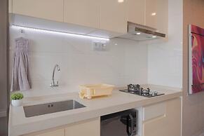 Comfort And Good Place Studio At Sky House Bsd Apartment