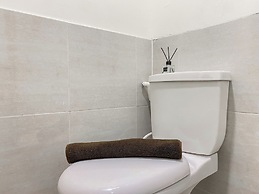 Comfort Look 2Br At Meikarta Apartment