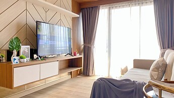 Modern Look 2Br At Puri Garden Apartment