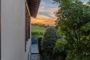 Antico Casale Vignale Stunning View and Pool