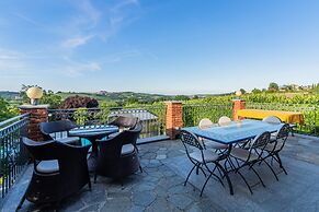 Antico Casale Vignale Stunning View and Pool