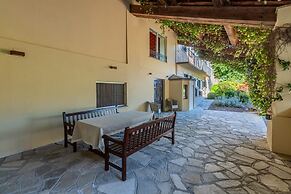 Antico Casale Vignale Stunning View and Pool
