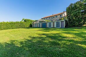 Antico Casale Vignale Stunning View and Pool