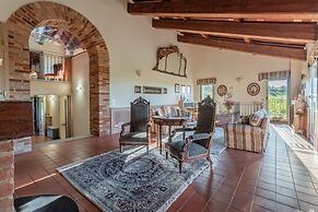 Antico Casale Vignale Stunning View and Pool