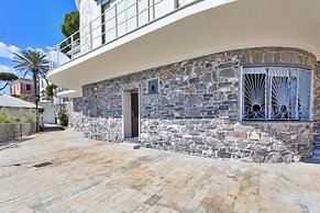 A Few Steps from the Sea by Wonderful Italy