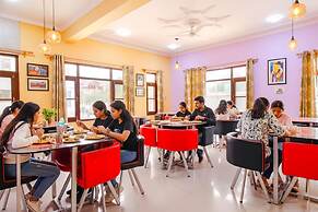 Fabhotel Grand Comforts