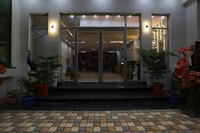 Fabhotel Jb Square Resort