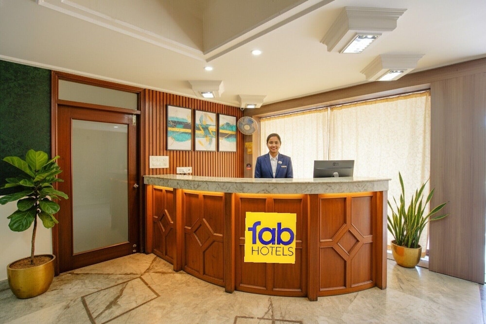 Fabhotel Kamla Regency