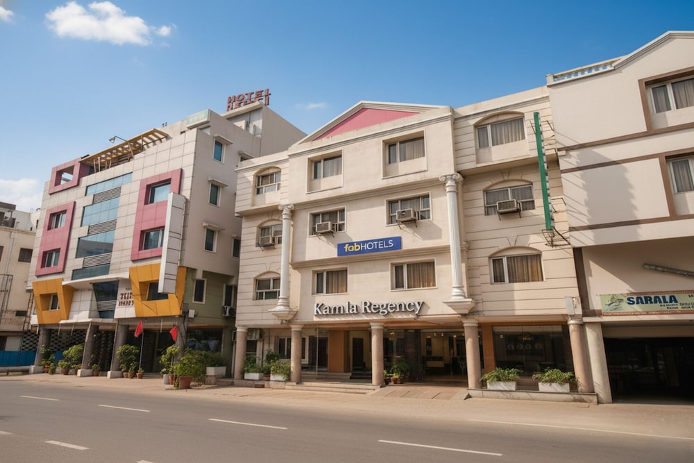 Fabhotel Kamla Regency