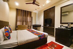Fabhotel Kamla Regency