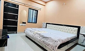 Fabhotel New Raghukul Loung