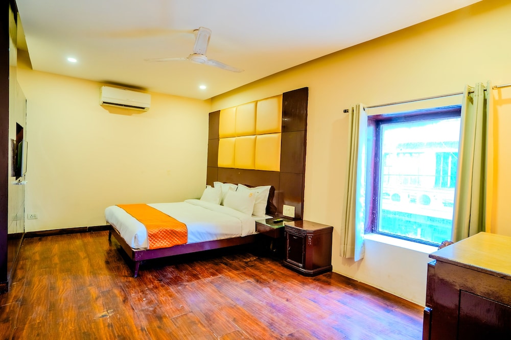 Fabhotel Polovictory Palace