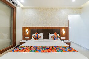 Fabhotel Raj Palace