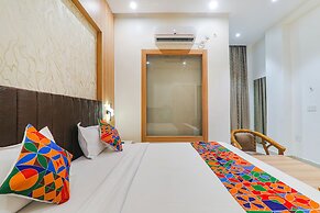 Fabhotel Raj Palace