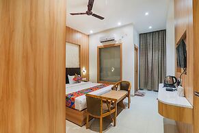 Fabhotel Raj Palace