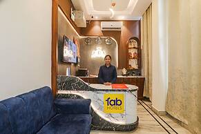 Fabhotel Raj Palace